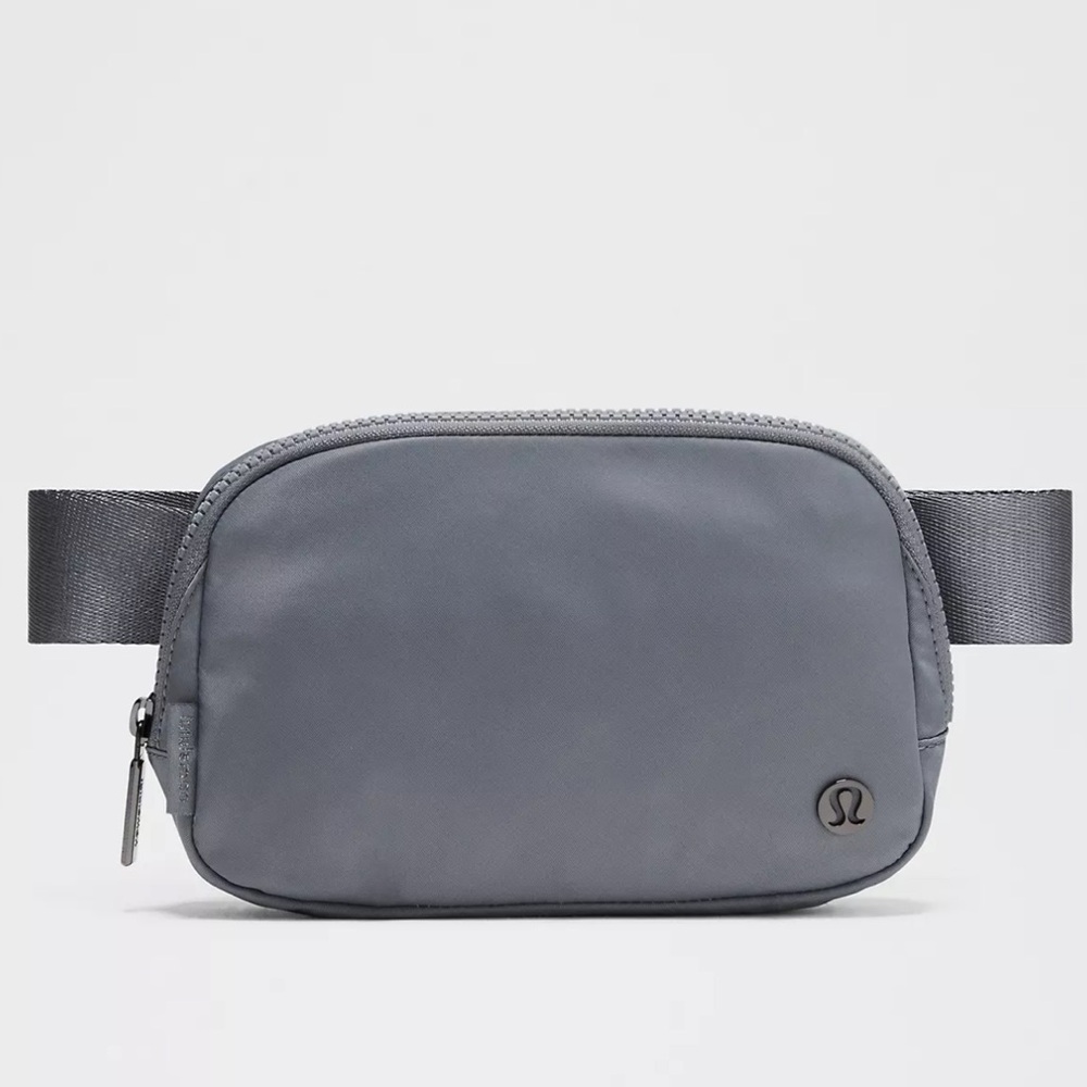 Lululemon - Everywhere Belt Bag